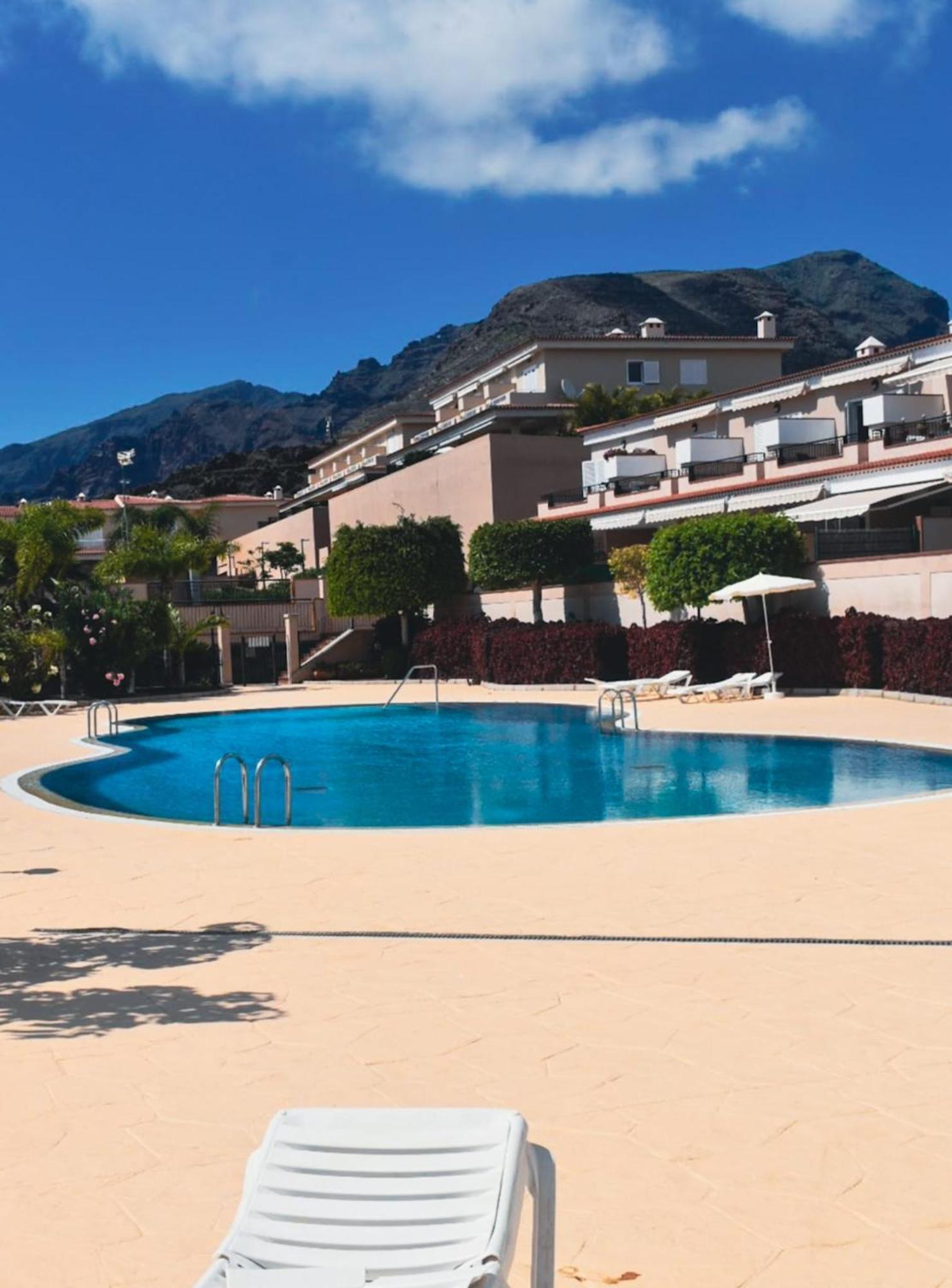 Arena Lodge - Los Gigantes ปัวร์โตเดซานตีอาโก ภายนอก รูปภาพ